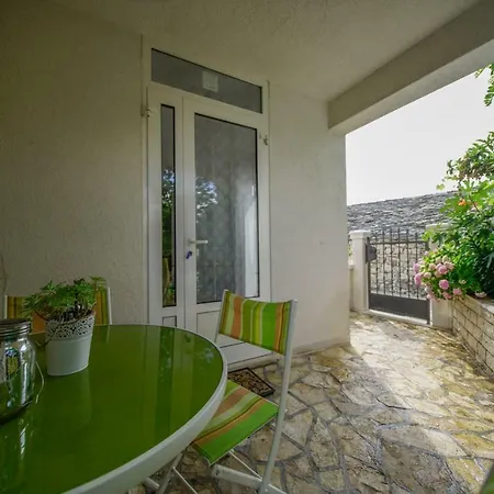 Apartman Emily Apartment Postira